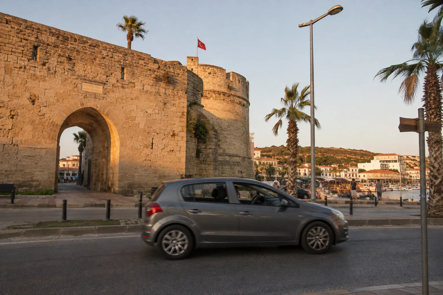 Location de voiture à Çeşme (Turquie) : guide pratique 2026
